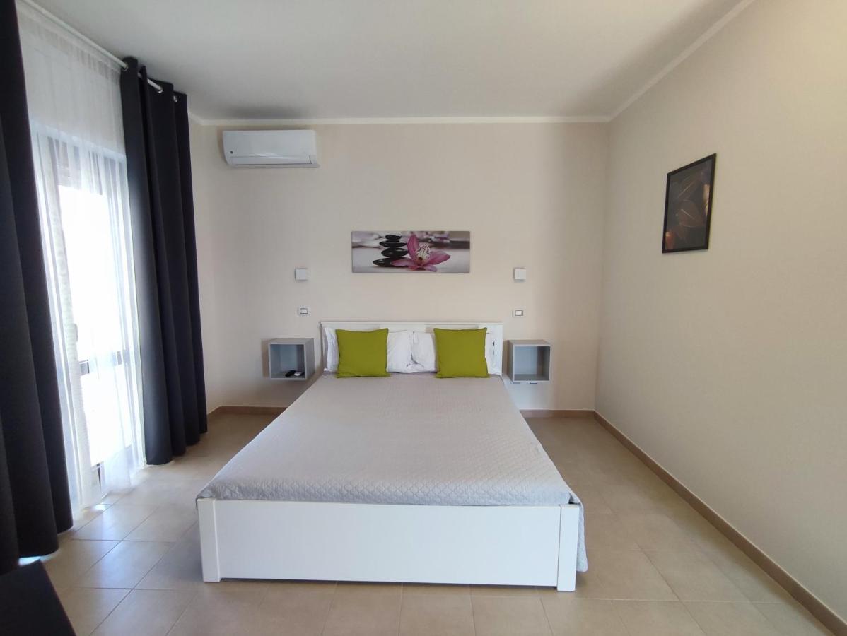 Cristian Rooms Avola Exterior foto
